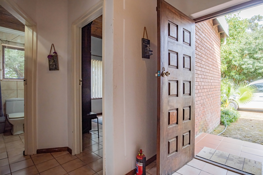 4 Bedroom Property for Sale in Joostenbergvlakte Western Cape